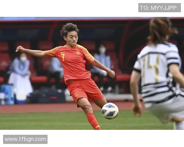 赵丽娜专访王霜畅谈留洋经历与拼搏精神展现中国女足风采